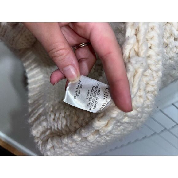 ChicWish Handmade Wool Sweater Chunky Heart Knit Cardigan M Pom Poms Cream - Picture 3 of 3